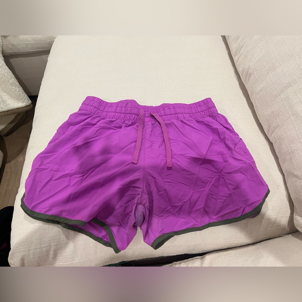 Running shorts
